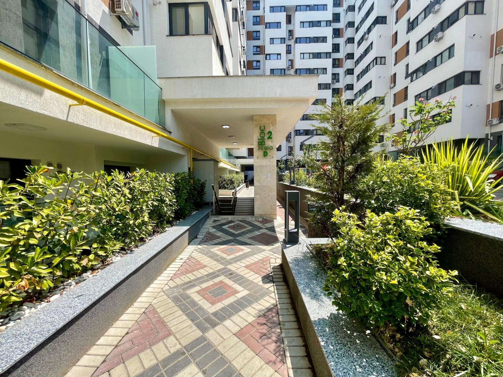 Apartment Adress Dd14 *